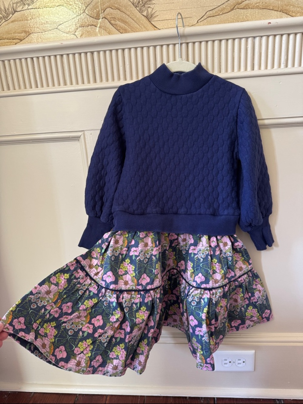 The middle daughter dress
